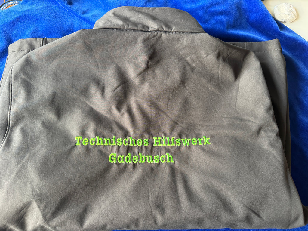 Softshelljacke mit individueller Bestickung – Brust & Rücken